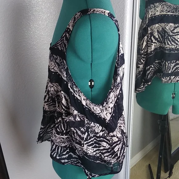 Urban Renewal Sheer Asymmetrical Crop Tank Size Small - Picture 4 of 6